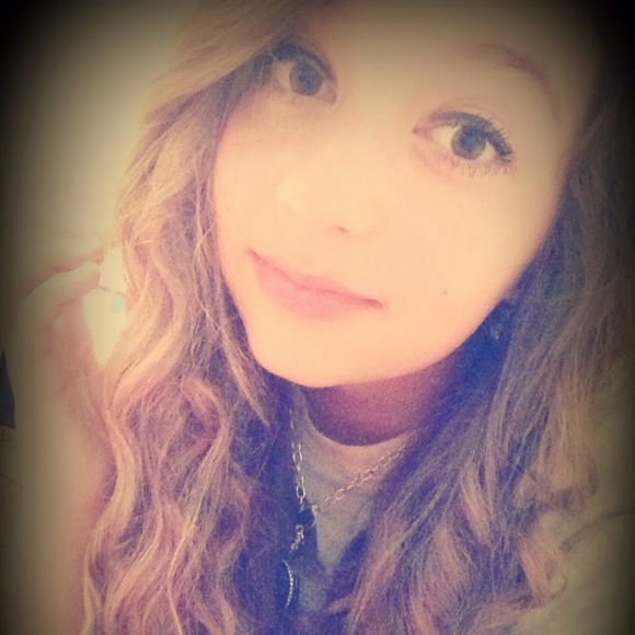 Meet your Posher, Paige - Picture 1 of 1